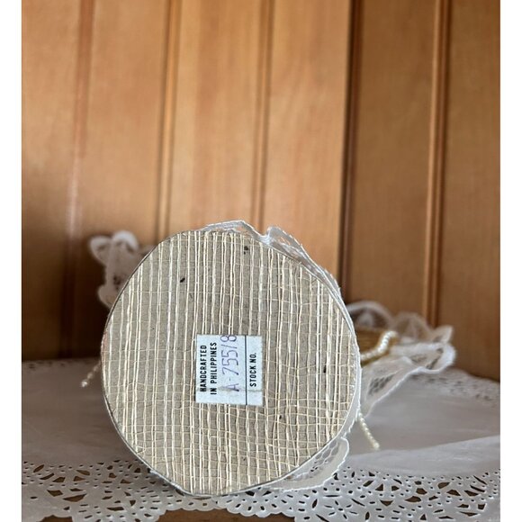 Handcrafted Straw Lace Angel Figurine Gold Trim Vintage Christmas Table Decor - Picture 3 of 6